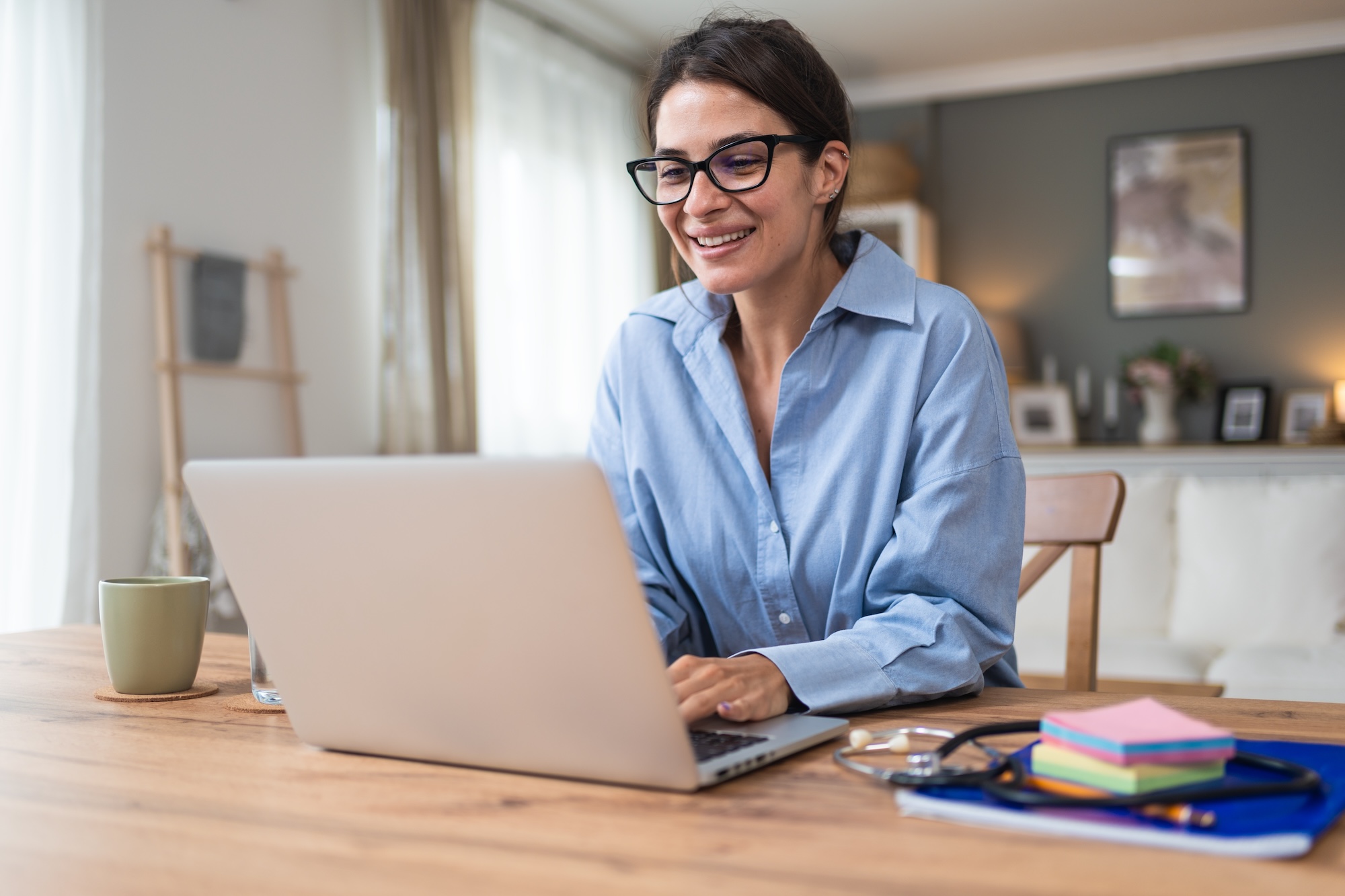 Person in a coaching session on a laptop